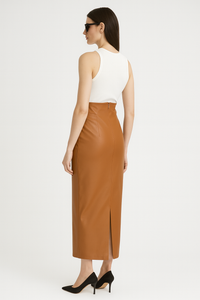 Falda Sam camel.